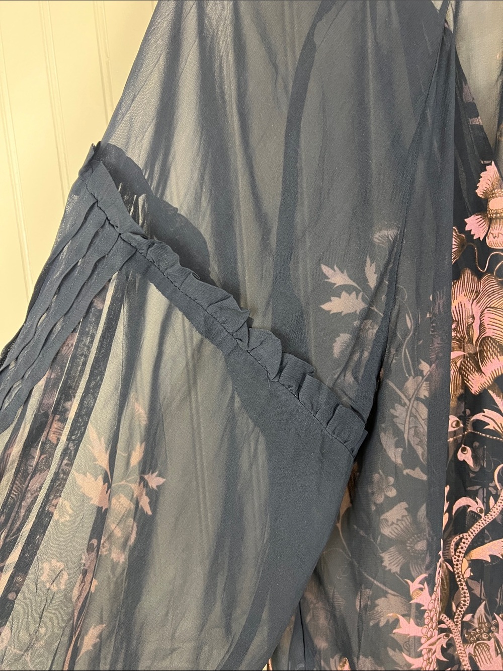 New Anthropologie Florence Balducci Pintuck Blouse Floral black motif Small - Picture 8 of 13